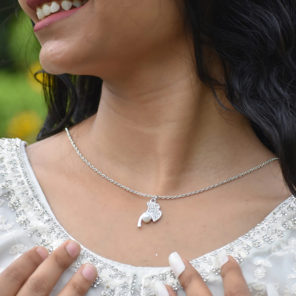White Silver Stone Seashell Pearl - Image 2