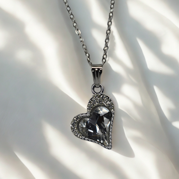 Purity Gleam Heart Pendant